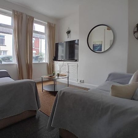 קארדיף Large Family Home Central Location 3 Double Bedrooms And 1 Single Bedroom מראה חיצוני תמונה