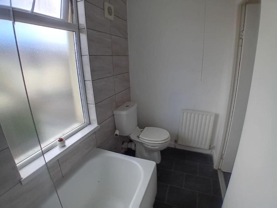 קארדיף Large Family Home Central Location 3 Double Bedrooms And 1 Single Bedroom מראה חיצוני תמונה