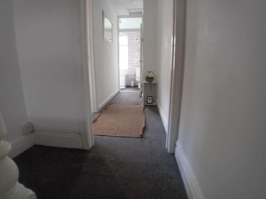 קארדיף Large Family Home Central Location 3 Double Bedrooms And 1 Single Bedroom מראה חיצוני תמונה