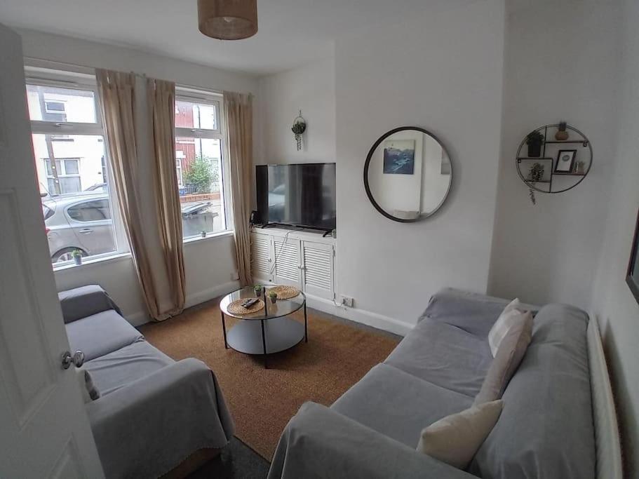 קארדיף Large Family Home Central Location 3 Double Bedrooms And 1 Single Bedroom מראה חיצוני תמונה